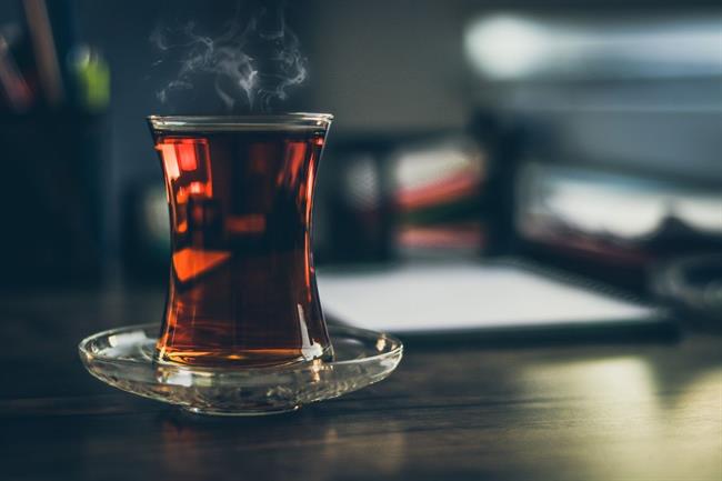 Napitek iz ingverja in mete pomaga pri hujšanju. (foto: pexels.com)