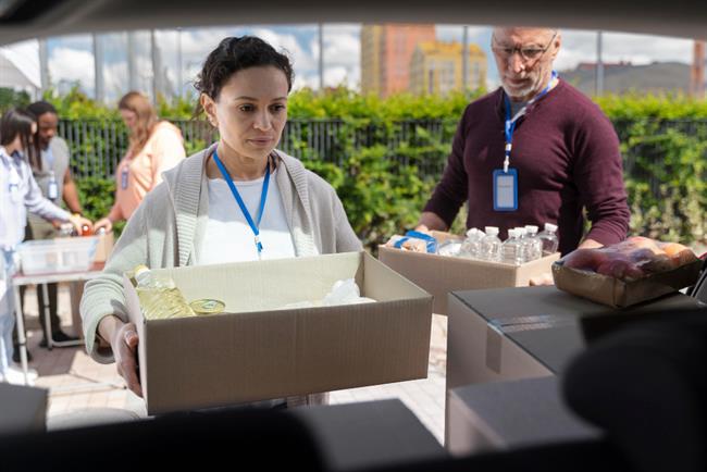 Cilj Programa je zagotoviti pomoč letno vsaj 163.900 najbolj ogroženim osebam. (Foto: Freepik.com)