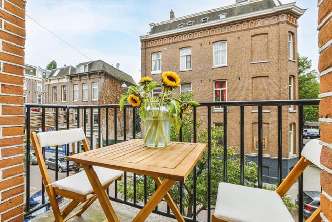 	Balkon lahko spremenite v mali raj. (foto: Freepik.com)