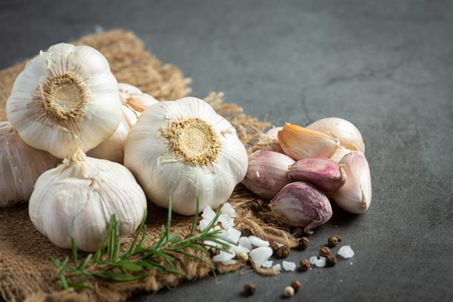  	Zmečkajte stok in ga pojejte pred spanjem. (foto: Freepik.com)