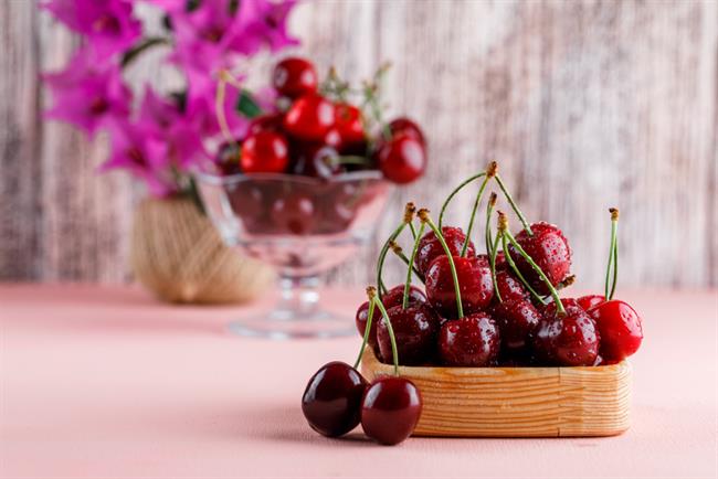 Češnja ni le okusen, ampak tudi zelo zdravilen sadež. (foto: Freepik.com)