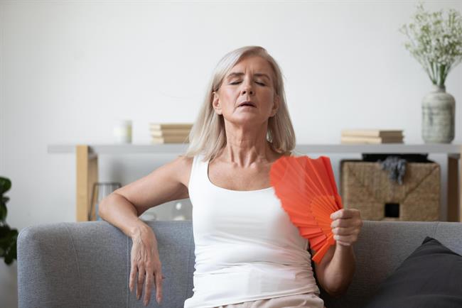 Kasneje, ko ženska dobi menstruacijo, manj ima zdravstvenih težav. (foto: Freepik.com)