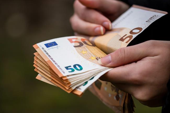 Vsakdo, ki je bil del Vzajemne, ima pravico do določenega deleža – bodisi v obliki denarja bodisi delnic. (Vir: Freepik)