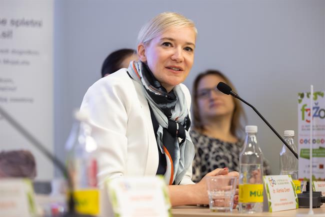 »Starostniki niso breme. Breme je naša percepcija starosti, ki smo jo ustvarili sami.«