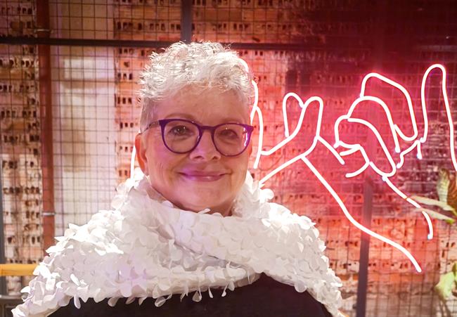 Lili Gornik – prostovoljka, ki starejšim pomaga do informacij, pravic in občutka, da niso sami. (Foto: osebni arhiv)	