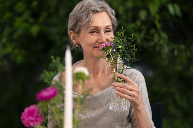 Valentinovo je lahko dan nežnosti do sebe – tudi brez partnerja. (Foto: Freepik)