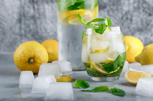 Zelo mrzla pijača je lahko šok za telo. (foto: Freepik)