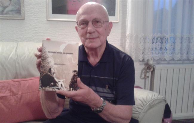 Milan Pavliha s svojo novo knjigo Zgodbe moje mladosti. (foto: osebni arhiv)