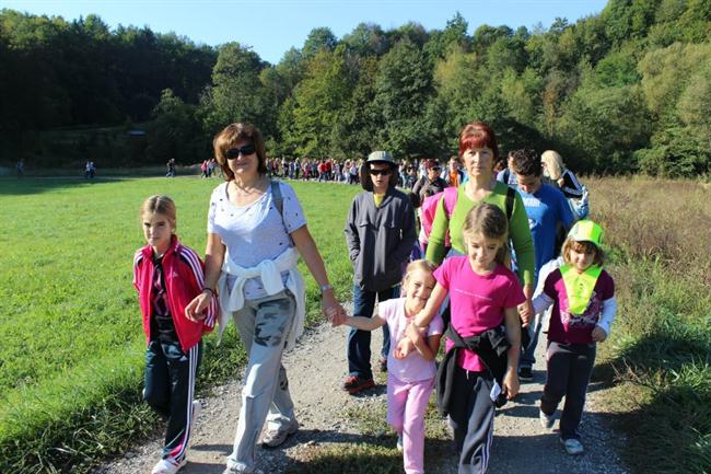 Pohod po haloških bregovih z vnuki. (foto: osebni arhiv)