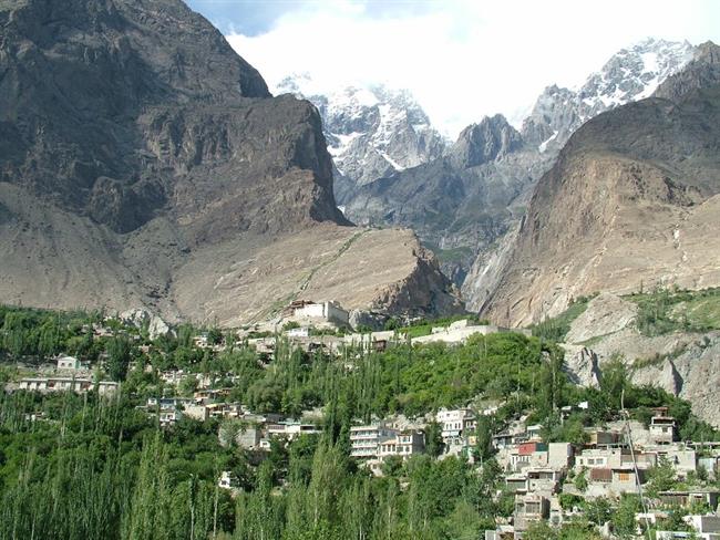 Pogled na Karimabad s trdnjavo Baltit- nekoč  bivališče mirove družine in plemstva države Hunze.