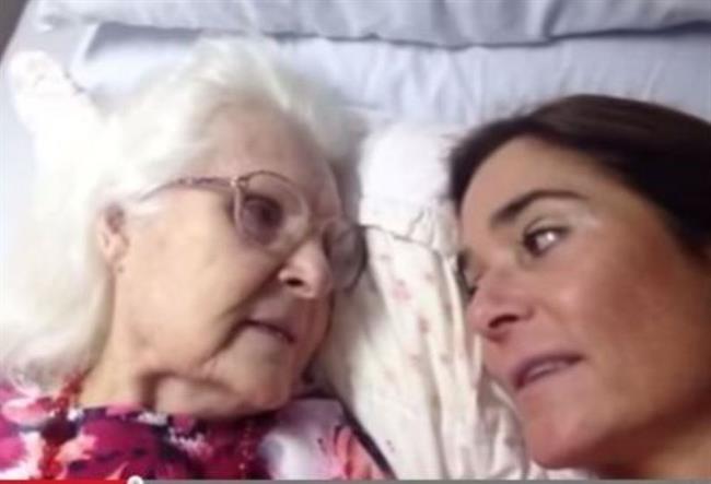 Mama je prepoznala svojo hčer. (foto: You Tube)