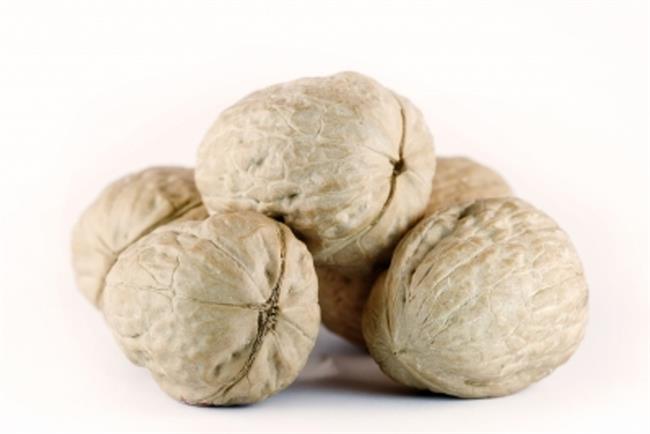 Orehi vsebujejo močne antioksidante in omega 3 maščobne kisline. (foto: FreeDigitalPhotos.net)