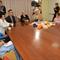 Stanovalci in direktor Doma pod gorco skupaj s predstojnico izr. prof. dr. Natašo Marčun Varda (skrajno desno) in strokovno vodjo zdravstvene nege Moniko Pevec, dipl. m.s.