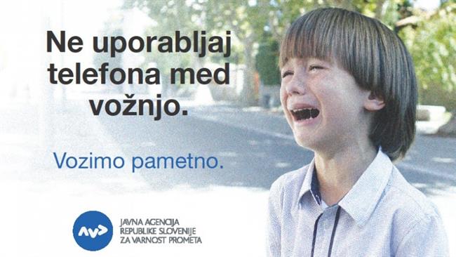 Ne uporabljajte telefona med vožnjo.