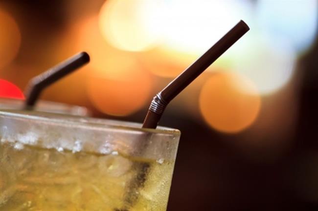 Napitek iz kumare, limone in ingverja topi odvečno maščobo. (foto: FreeDigitalPhotos.net)