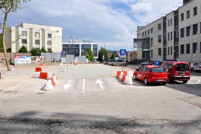 Parkirišča 2. tarifnega razreda ob sobotah brezplačna. (foto: MONM)