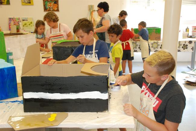 V DOSOR-ju poteka varstvo otrok. (foto: DOSOR)
