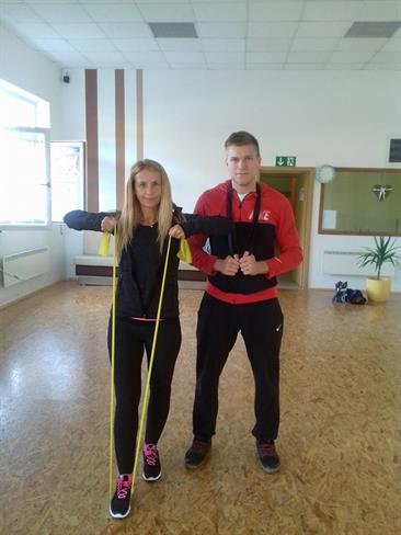 Nastja pridno vadi s svojim osebnim trenerjem Anžetom Zdolškom. (foto: osebni arhiv)