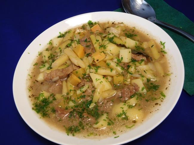 Najboljša Lojzijeva enolončnica (foto: OblizniPrste.si)