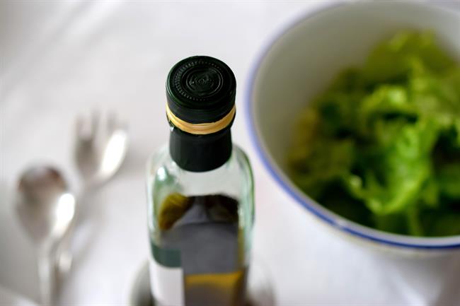 Kvalitetno oljčno olje se v hladilniku zgosti. (foto: pexels.com)