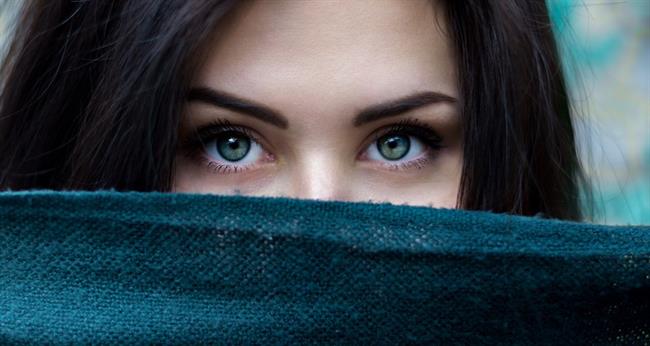 Kdorkoli lahko prebudi svoje tretje oko. To je energijska struktura, ki se začne na področju med obrvmi. (foto: pexels.com)