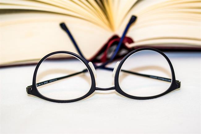 Če vam ponudba očal, za katera ni potrebno doplačilo, ne ustreza, si lahko izberete tudi dražja (nadstandardna) očala. (foto: pexels.com)