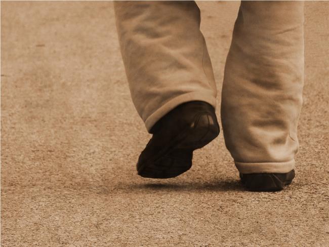 Na nizozemskem vseučilišču Twente so izumili čevlje, ki so lahko v pomoč obolelim za Parkinsonovo boleznijo. (foto: freeimages.com)