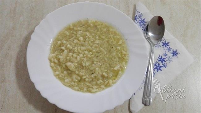 Jajčna kaša (foto: OblizniPrste.si)