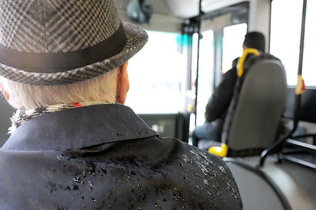 Z marcem višje cene domov za ostarele. (foto: pexels.com)