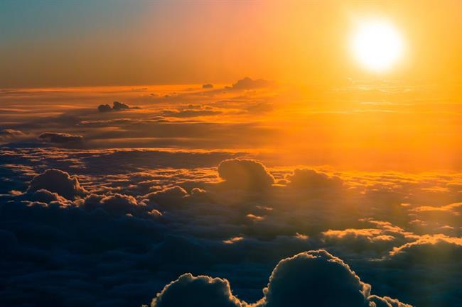 Danes bo sprva delno jasno, popoldne pa spremenljivo s krajevnimi plohami. (foto: pexels.com)
