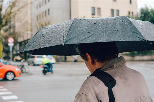Upokojenci pogosto težko shajajo s pokojnino. (foto: pexels.com)