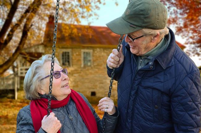 Po upokojitvi kljub upadu ekonomske in socialne moči moškega razmerje moči najpogosteje ohranja. (foto: pexels.com)