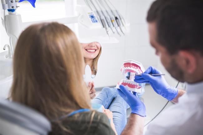 Zobozdravstvene storitve ostajajo dostopne in potekajo nemoteno. (foto: freepik.com)