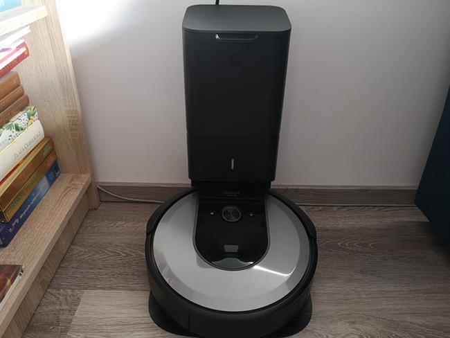 Naš novi gospodinjski pomočnik - iRobot Roomba i7+ (foto: osebni arhiv)