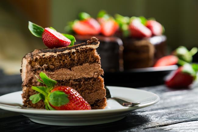 Vsaj za praznik čokoladne torte si privoščite to božansko sladico povsem brez slabe vesti. (Foto: Freepik.com)