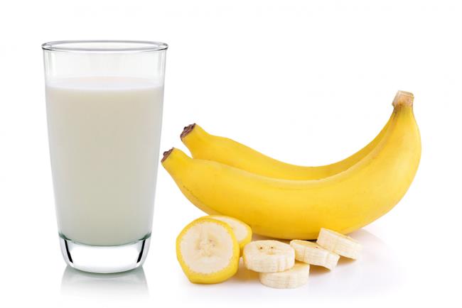  	Čeprav gre za zelo priljubljeno in okusno kombinacijo, ajurveda močno odsvetuje kombiniranje mleka z bananami. (Foto: Freepik.com)