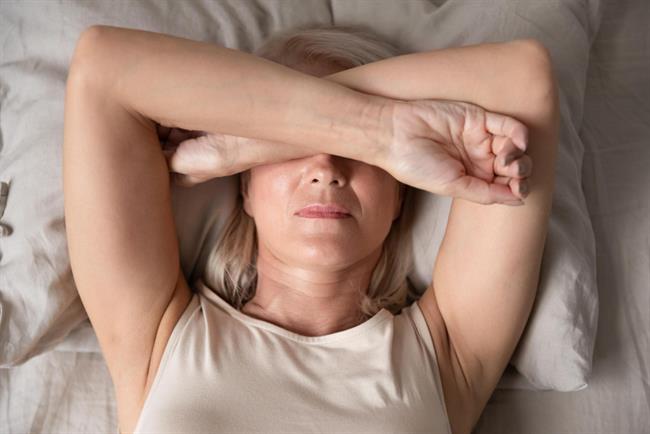 Zaradi porušenega hormonskega ravnovesja lahko pride do prezgodnje menopavze. (foto: Freepik.com)