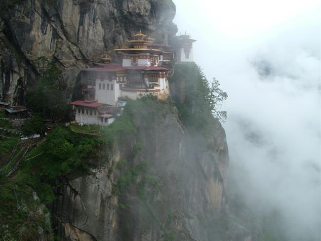 Znamenito, najlepše svetišče v Butanu – Taktsang (Tigrovo gnezdo na 3100 m)