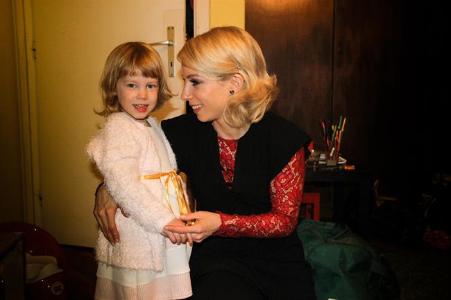 Natalija Gros s hčerko (foto: POP TV)