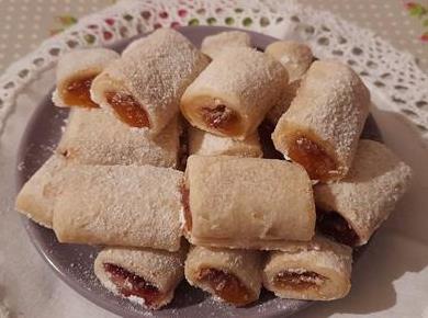 Iz Jožičine kuhinje: Zvitki z orehi in marmelado