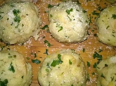 Iz Jožičine kuhinje: Kruhovi cmoki