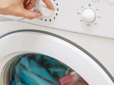 Zanimivost: Veste, kako dolgo lahko pustite oprano perilo v stroju?
