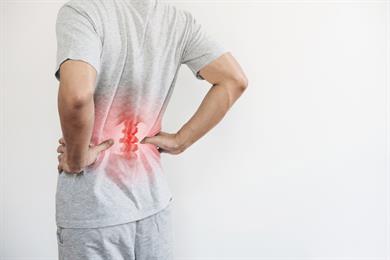 Najboljši trik, ki v minuti odpravi bolečine v hrbtenici!