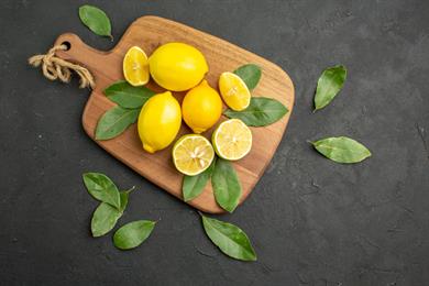 Odličen trik: Postavite limone v pečico!