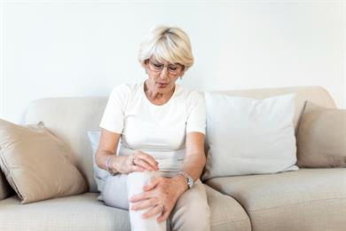 Recept znanega zeliščarja, ki odpravlja revmo in artritis!