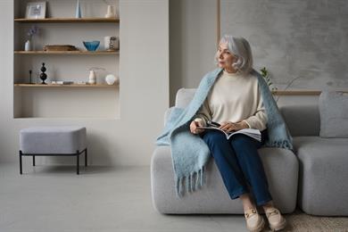 Dostojno staranje: med željo po domu in realnostjo domov za starejše