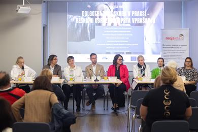 »Dolgotrajna oskrba v praksi: sistem se gradi, človek pa ne sme ostati spregledan«