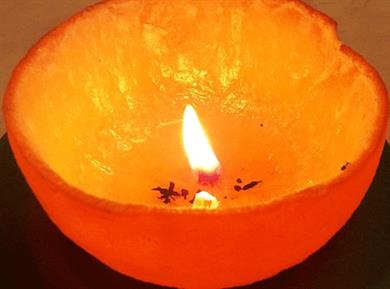 Naredite sami: Dišeča svečka iz pomaranče