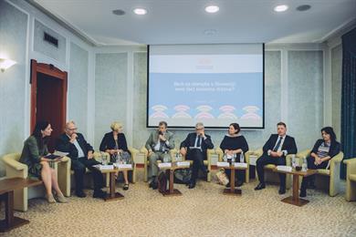 Skrb za starejše: Smo (še) socialna država?