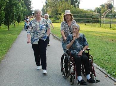 Alzheimerjeva bolezen: Tudi v DOSOR-ju so se sprehodili